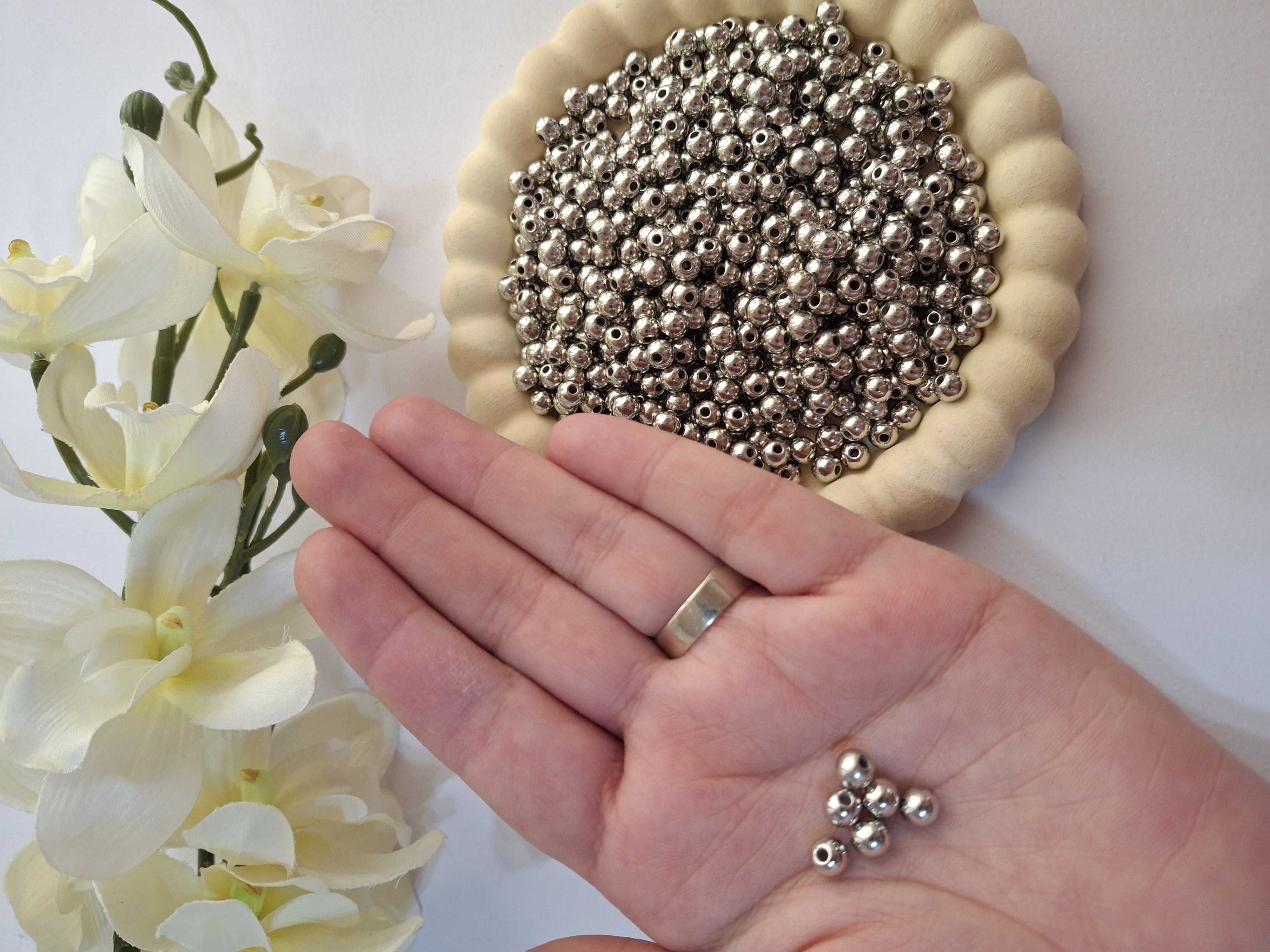 مروارید پلاستیکی 6 نقره ای