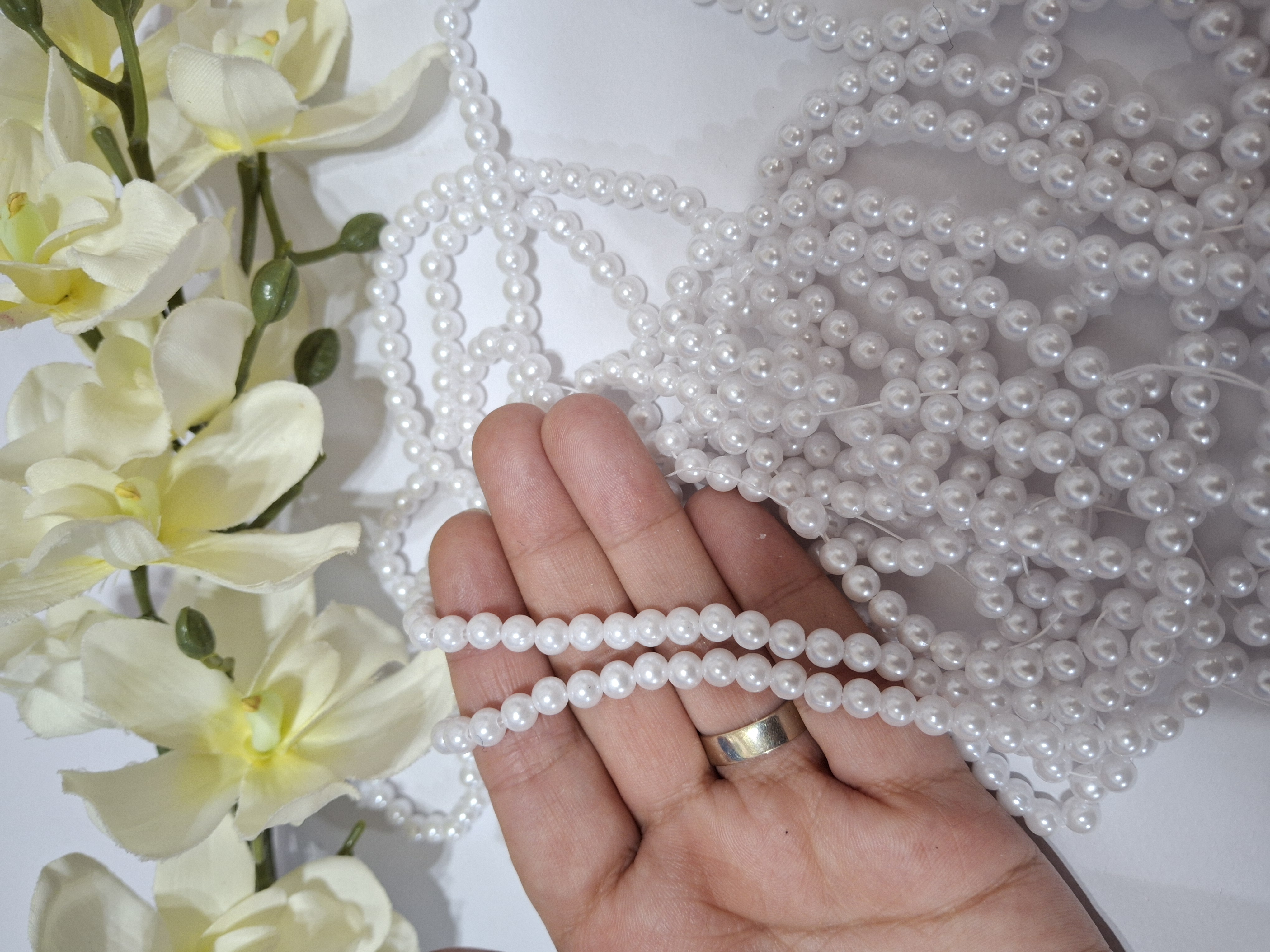 مروارید سفید پلاستیکی