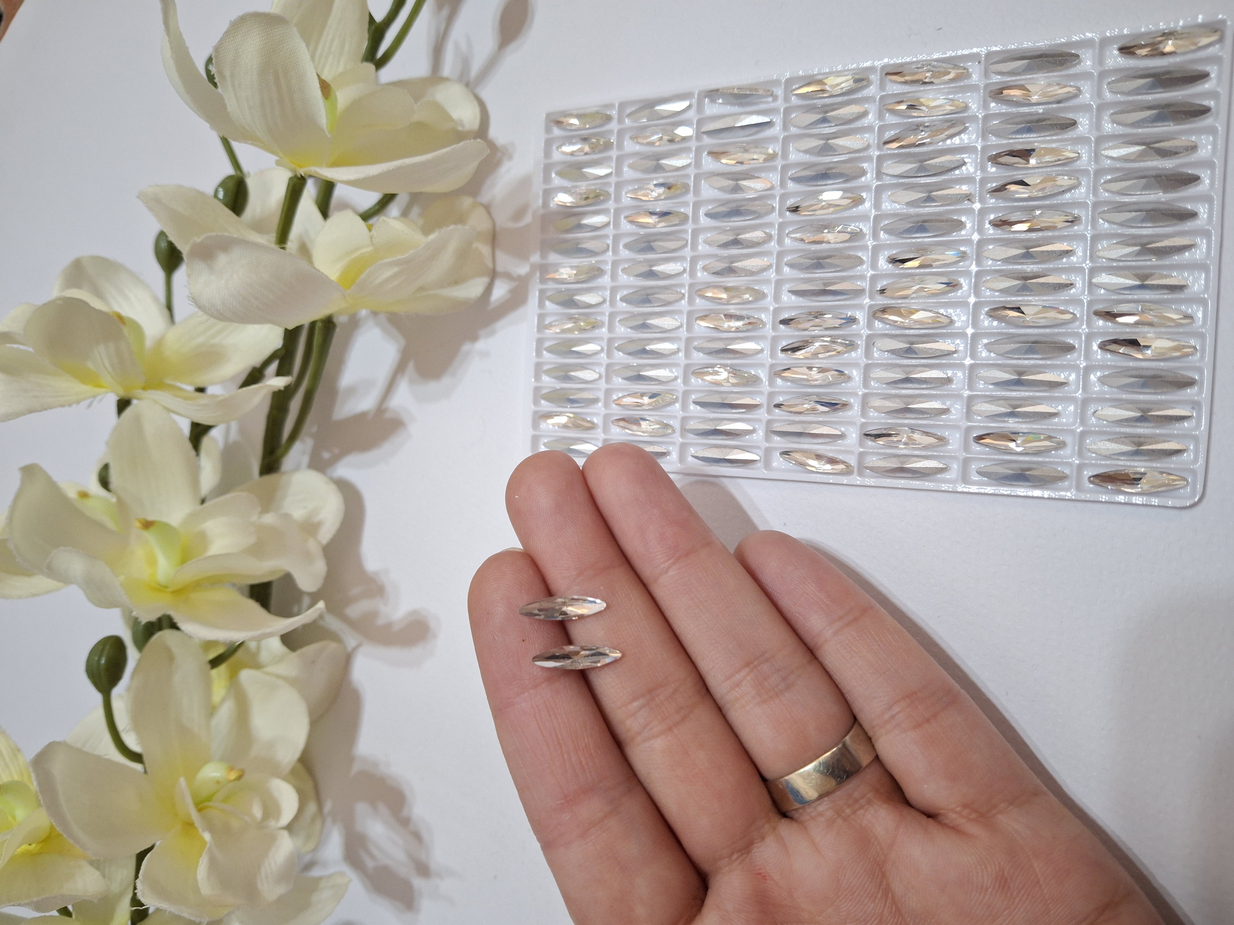 سنگ نیزه ای 4×15 نقره ای