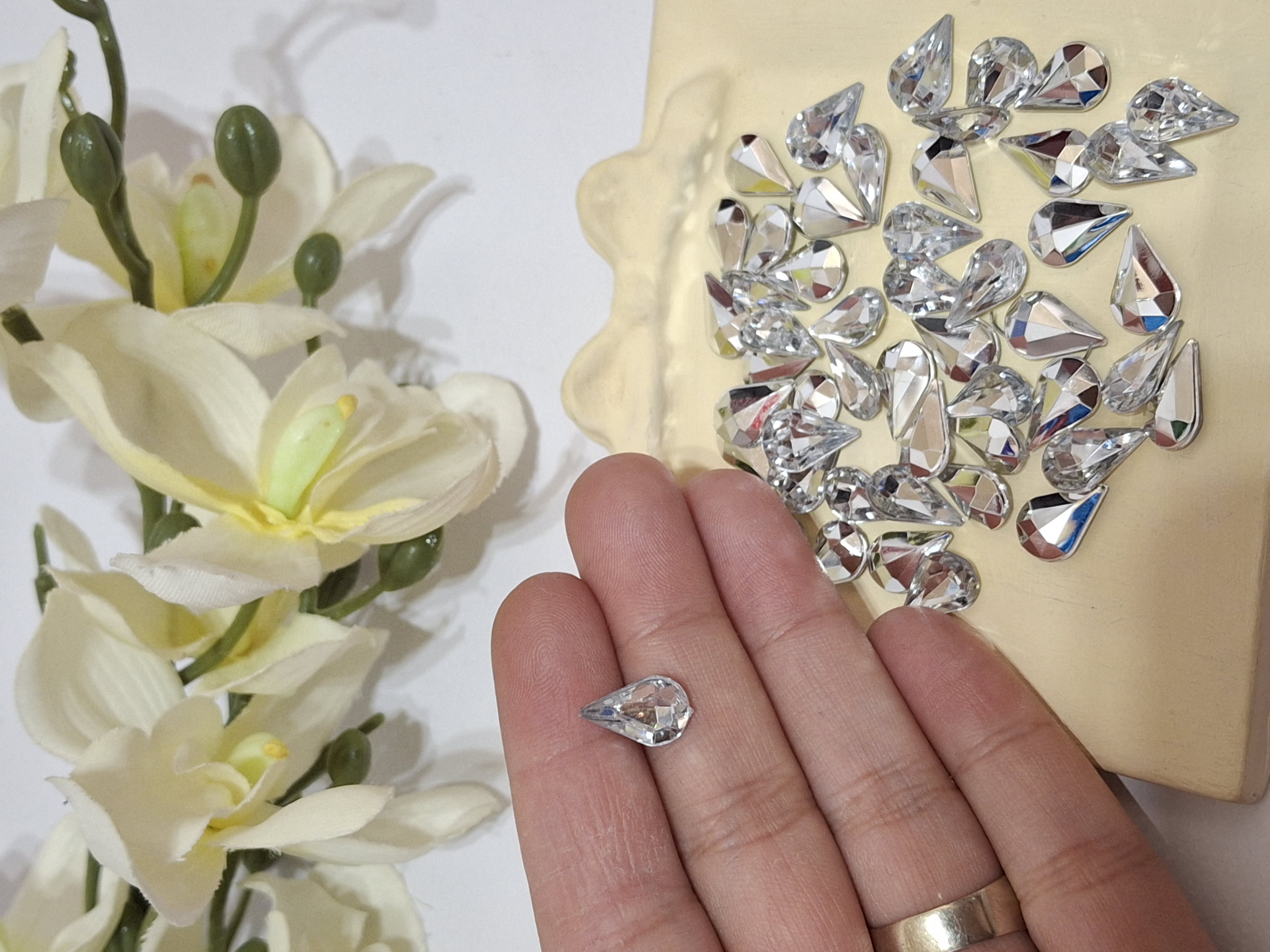 اشکی ۸×۱۳ نقره ای پلاستیکی