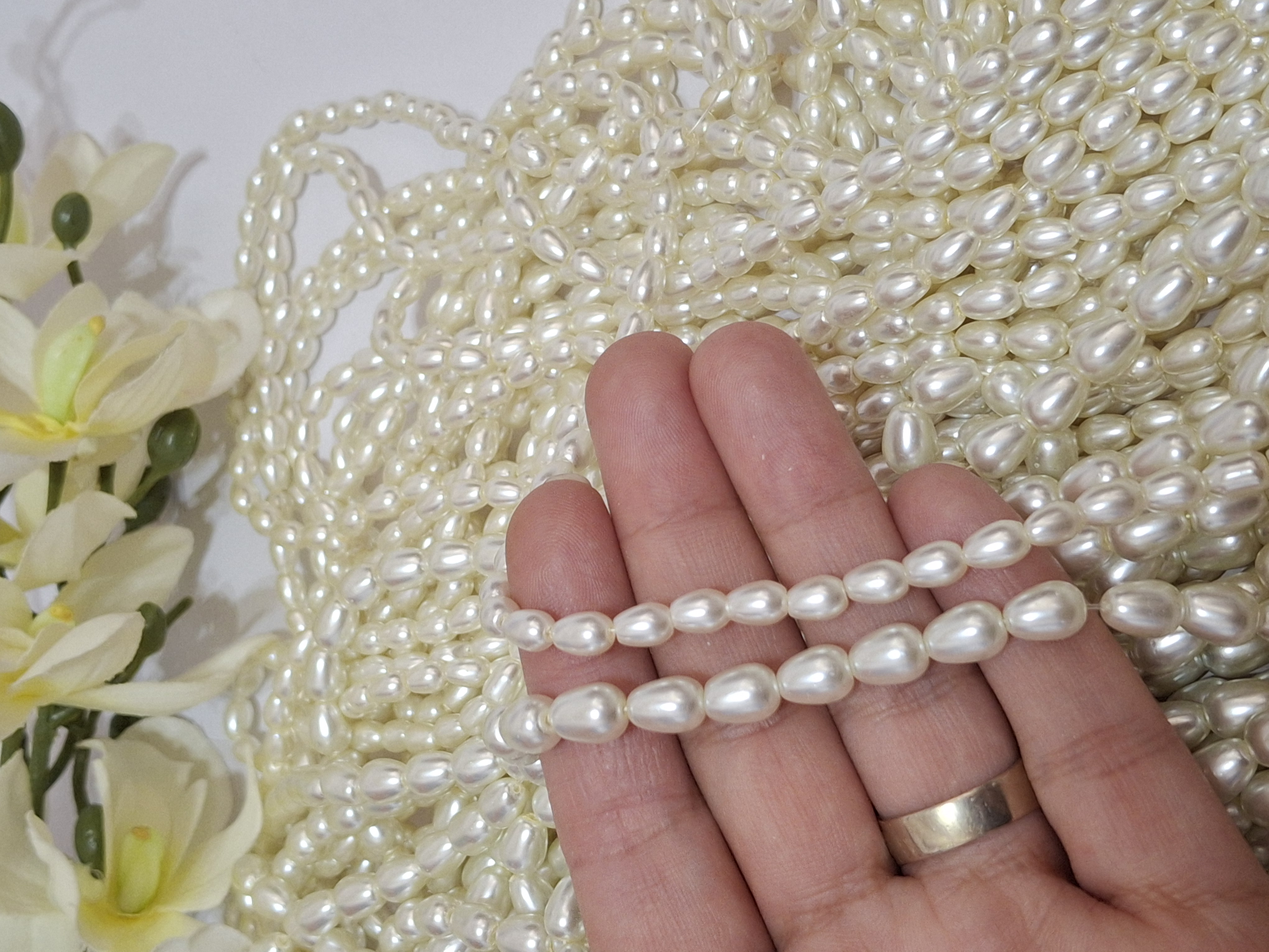 مروارید اشکی  سنگی شیری