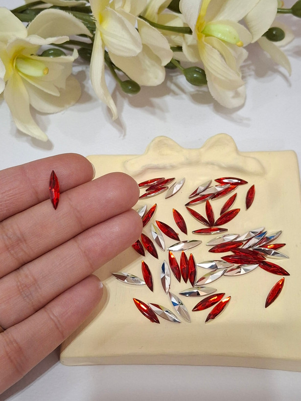 نیزه ای قرمز 4×15 پلاستیکی