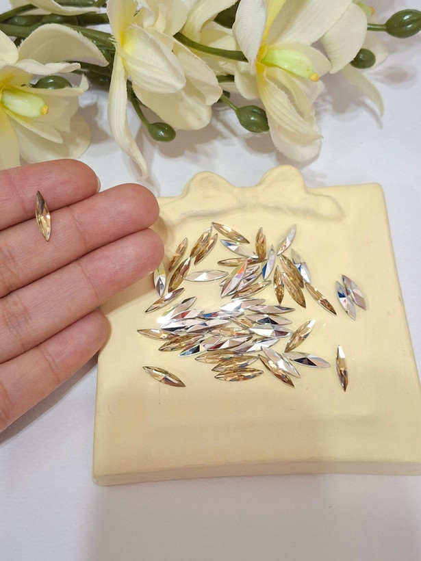 نیزه ای شامپاینی 4×15 پلاستیکی