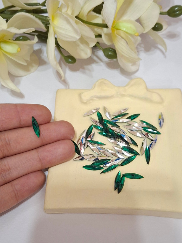 نیزه ای سبز 4×15 پلاستیکی