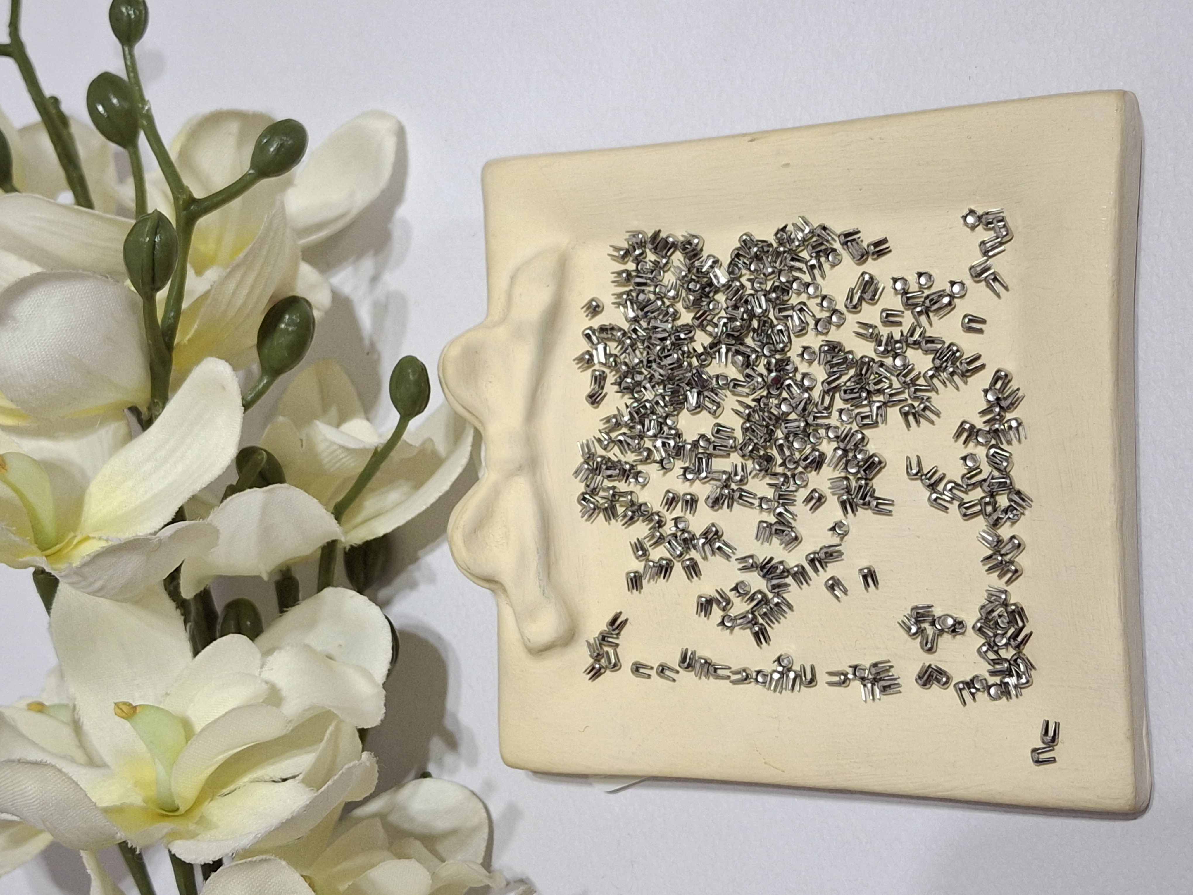سوزن پانچی نقره ای